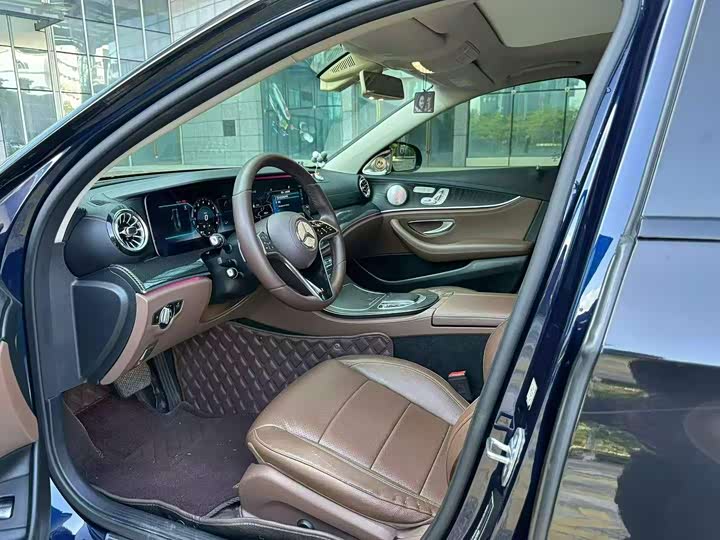 Mercedes-Benz E-Class 2016 E 300 L — фото 6