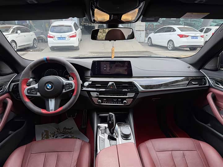 BMW 5-Series 2019 530 Li M — фото 15