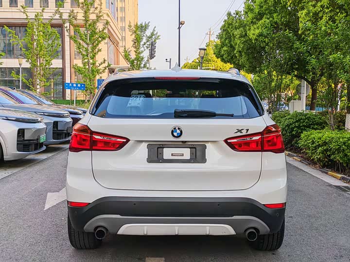 BMW X1 2018 x Drive 20 Li — фото 5