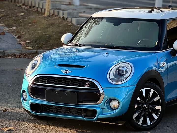 MINI Hatch — фото 2