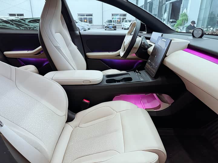 NIO ET5T 2024 100k Wh Touring — фото 17