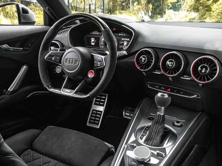 Audi TT 2017 TT RS 2.5 T Coupe — фото 16