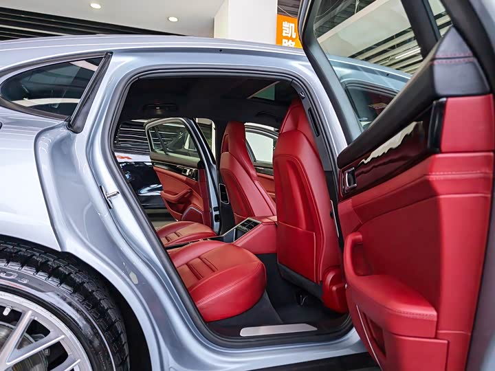 Porsche Panamera 2019 Panamera 2.9 T — фото 17