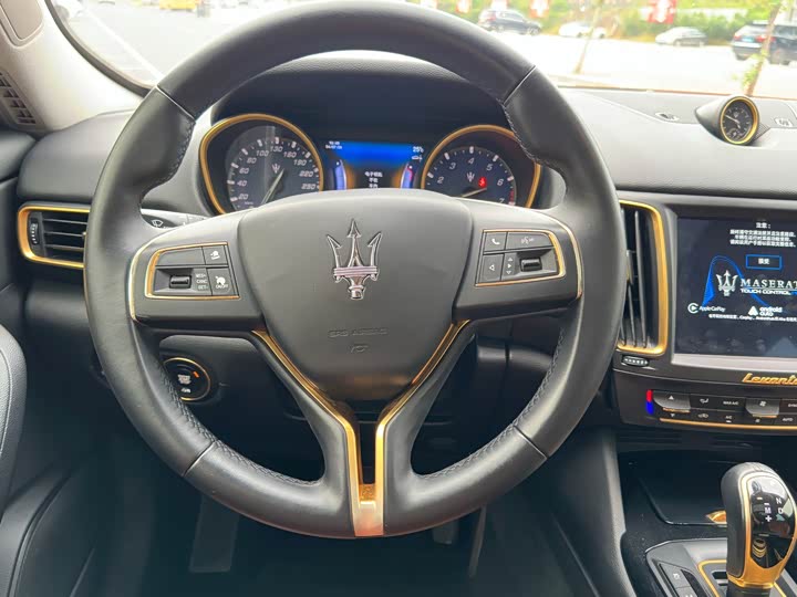 Maserati Levante 2018 3.0 T — фото 9