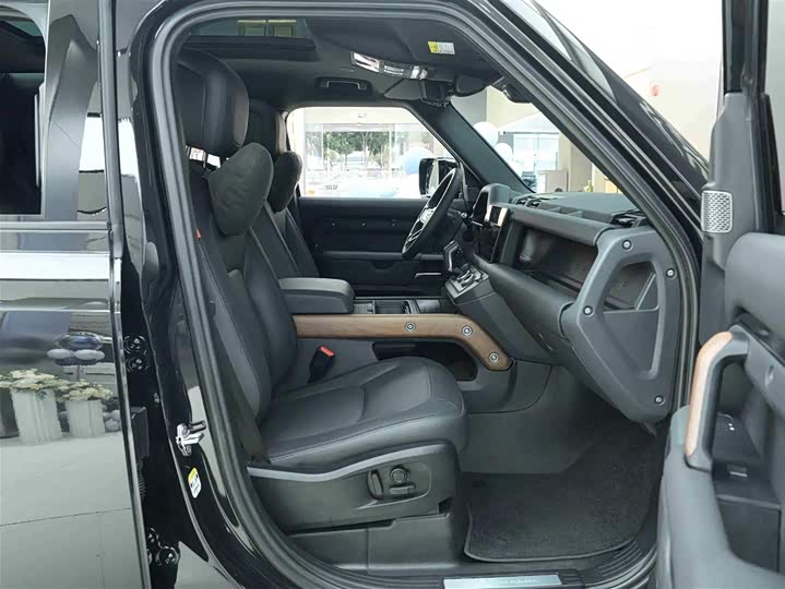 Land Rover Defender — фото 12
