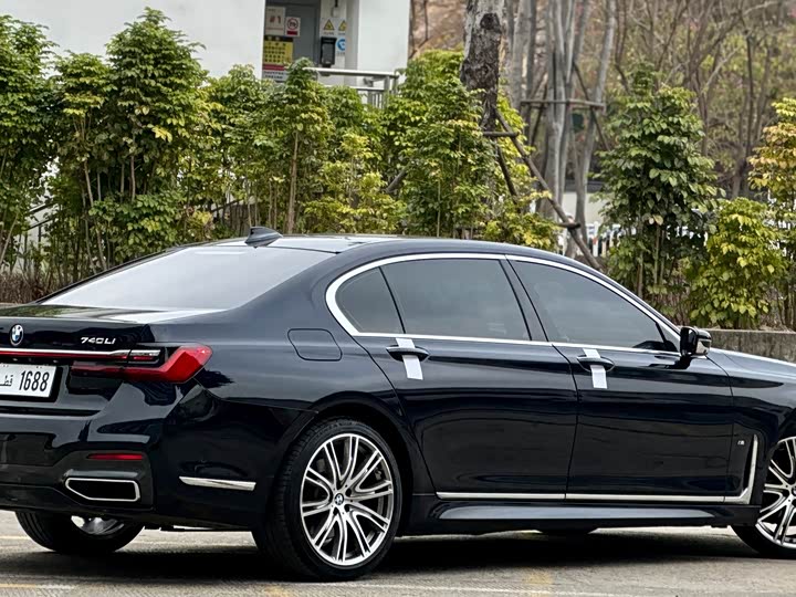 BMW 7-Series 2021 740 Li x Drive — фото 6