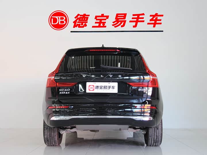 Volvo XC60 2025 B 5 4 WD — фото 4