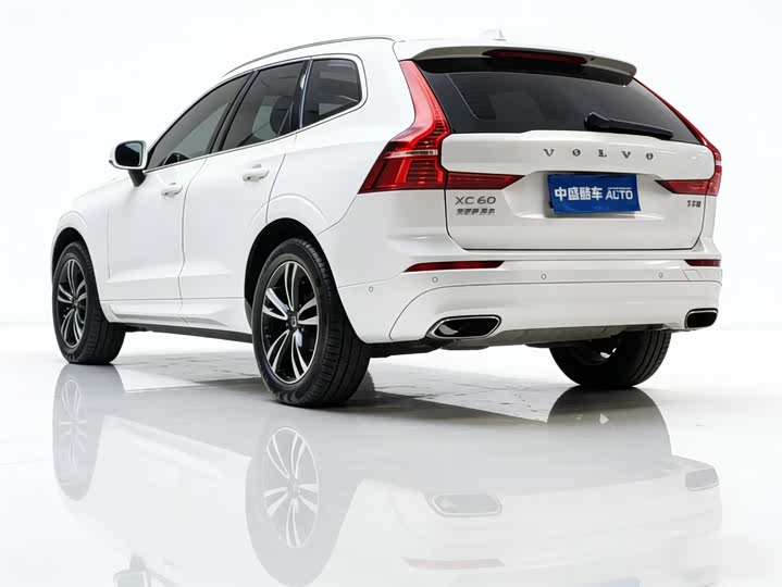 Volvo XC60 2019 T 5 4 WD V — фото 3