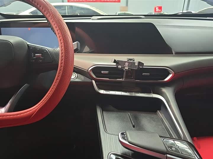 Changan UNI-T 2020 1.5 T Premium — фото 10