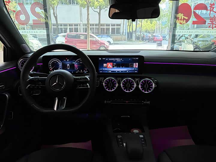 Mercedes-Benz A-Class 2024 A 200 L — фото 13