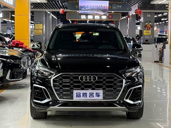 Audi Q5L 2022 45 T — фото 2