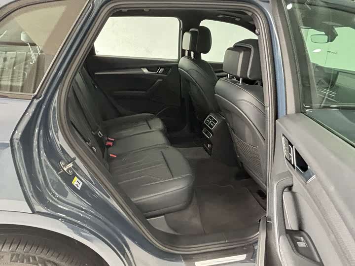 Audi Q5L 2025 45 TFSI — фото 26