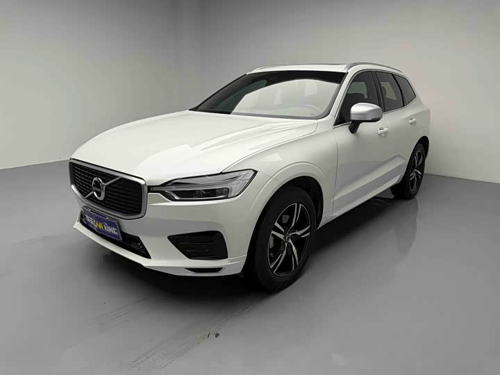 Volvo XC60 2019 T 5 4 WD V — фото 1