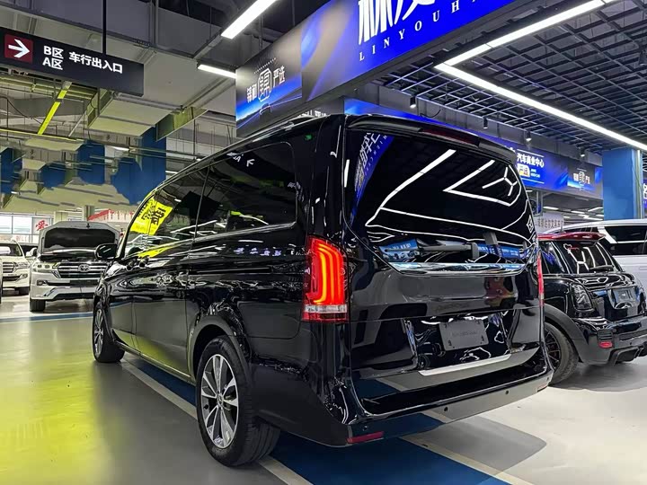 Mercedes-Benz V-Class 2021 V 260 — фото 4