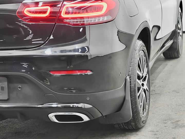 Mercedes-Benz GLC 2023 GLC 260 4 MATIC SUV — фото 27