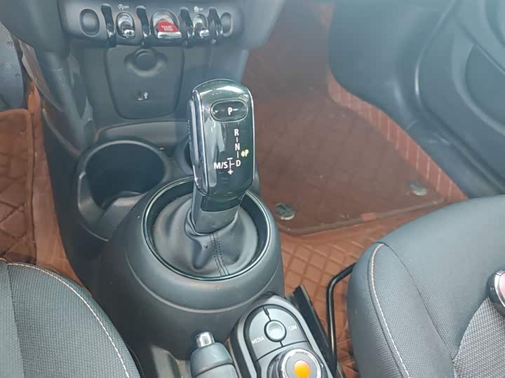 MINI Hatch — фото 14