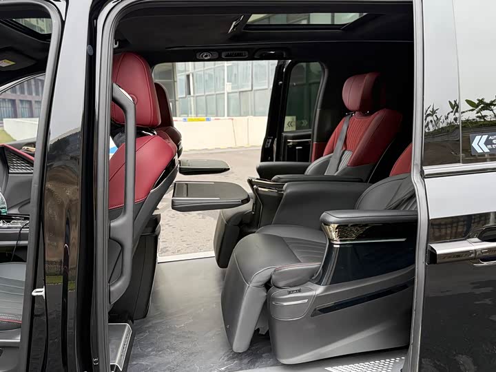 Trumpchi M8 2025 Hybrid — фото 5