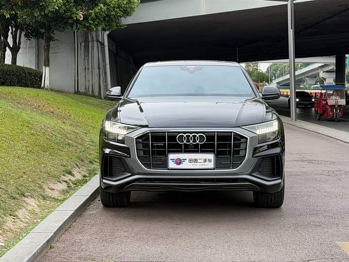 Audi Q8 2021 55 TFSI — фото 2