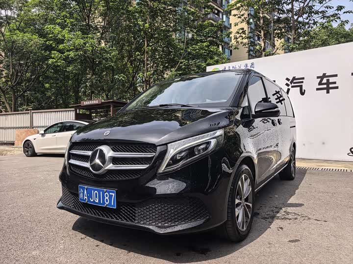 Mercedes-Benz V-Class 2021 V 260 — фото 1