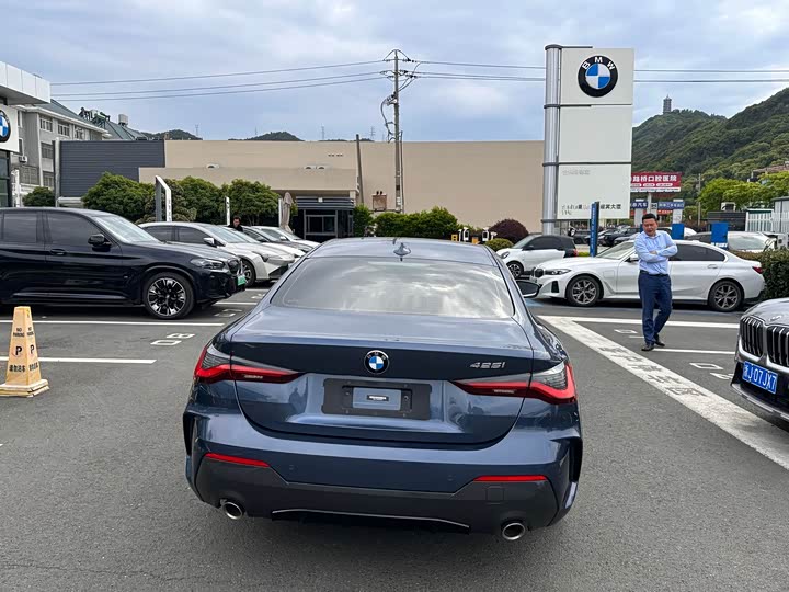 BMW 4-Series 2022 425i M — фото 9