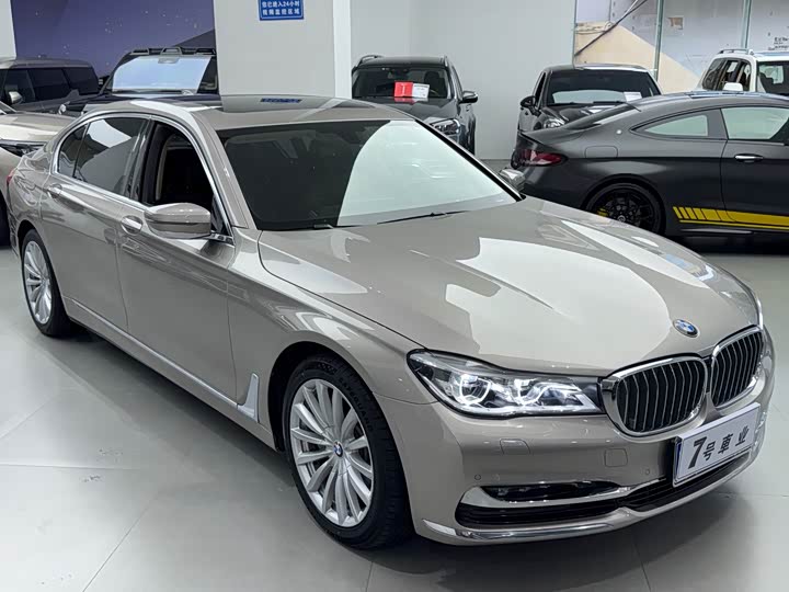 BMW 7 Series 740Li продвинутая — фото 2
