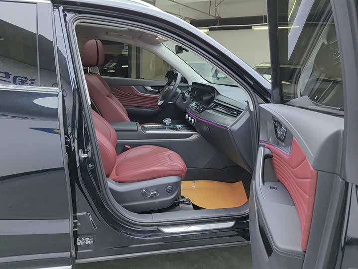 Hongqi HS5 2023 2.0 T 4 WD Pro — фото 8