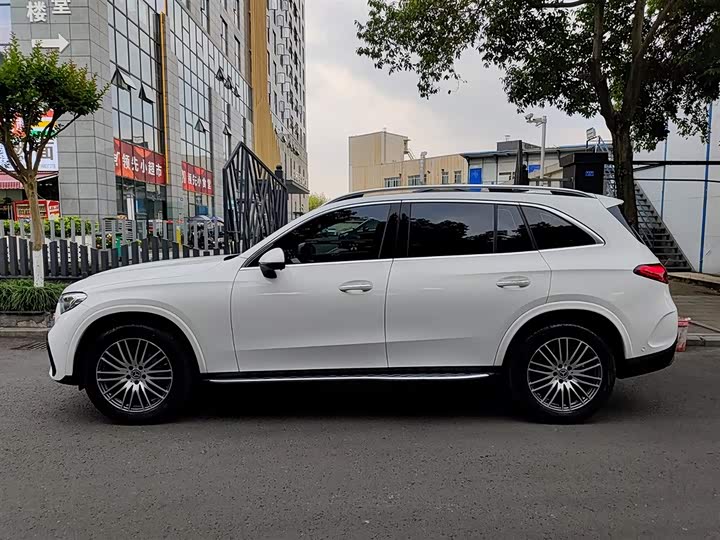 Mercedes-Benz GLC 2024 GLC 300 L 4 MATIC 5 — фото 3