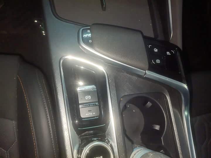Changan UNI-T 2022 1.5 T Premium — фото 14