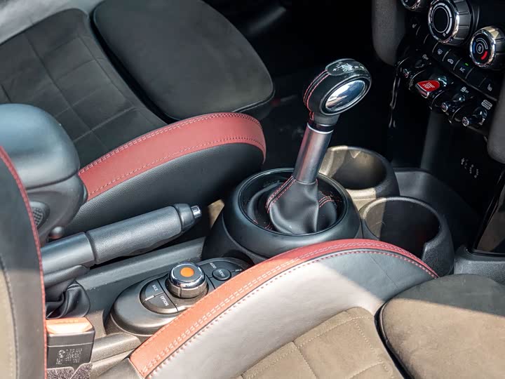 MINI Hatch — фото 19