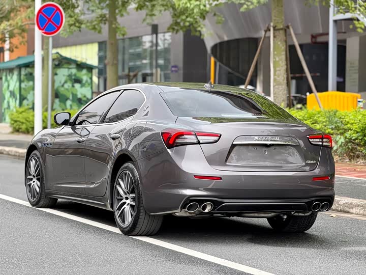 Maserati Ghibli 2021 2.0 T — фото 5