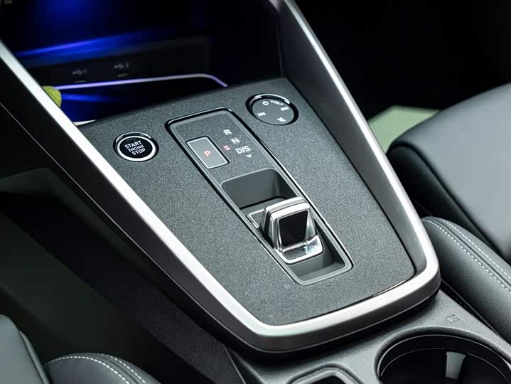 Audi A3 2024 Sportback 35 TFSI Sport — фото 14