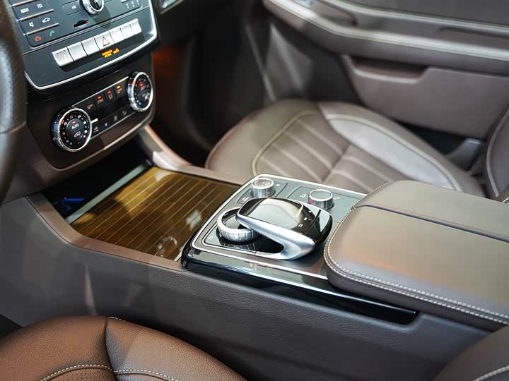 Mercedes-Benz GLS 2017 GLS 400 4 MATIC — фото 14