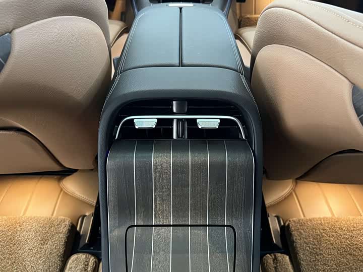 Mercedes-Benz E-Class 2024 E 300 L — фото 12