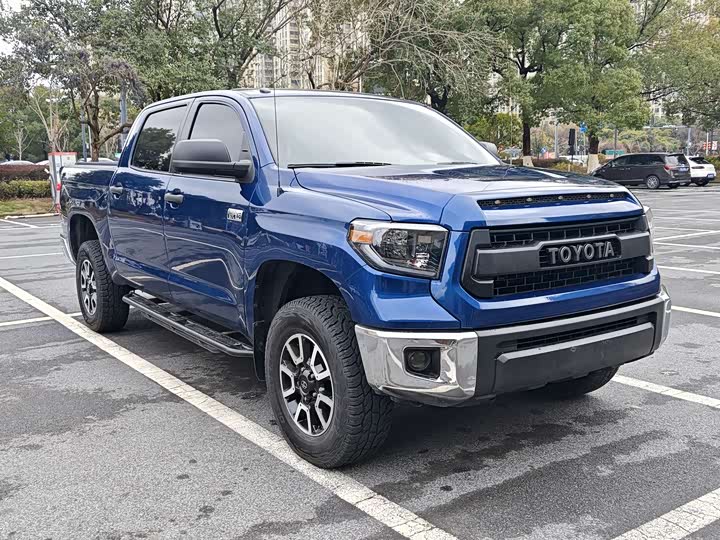 Toyota Tundra — фото 3