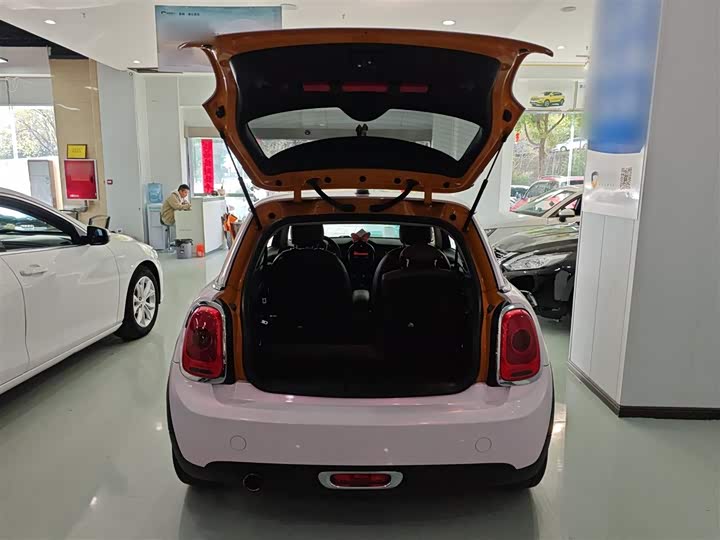 MINI Hatch — фото 19