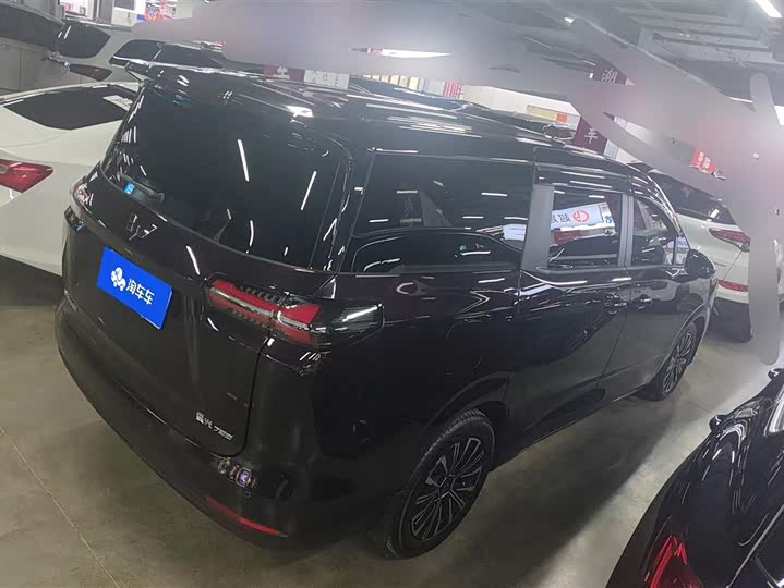 Wuling 730 2025 1.5 T CVT Elite — фото 3