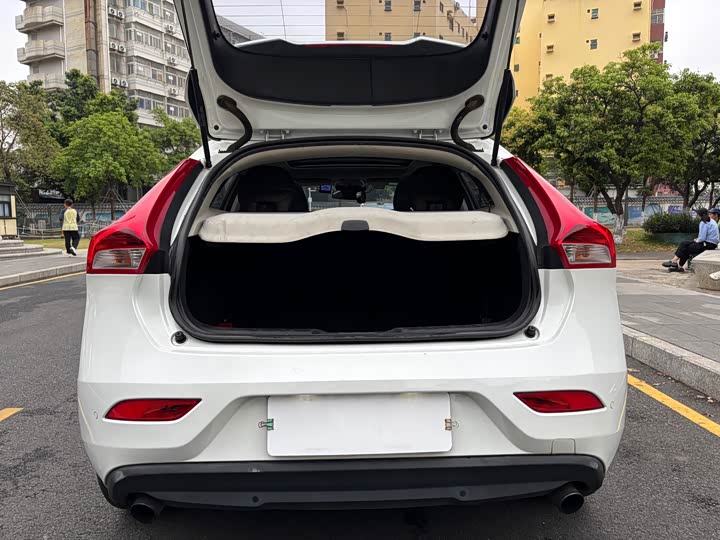 Volvo V40 2016 T 4 — фото 7