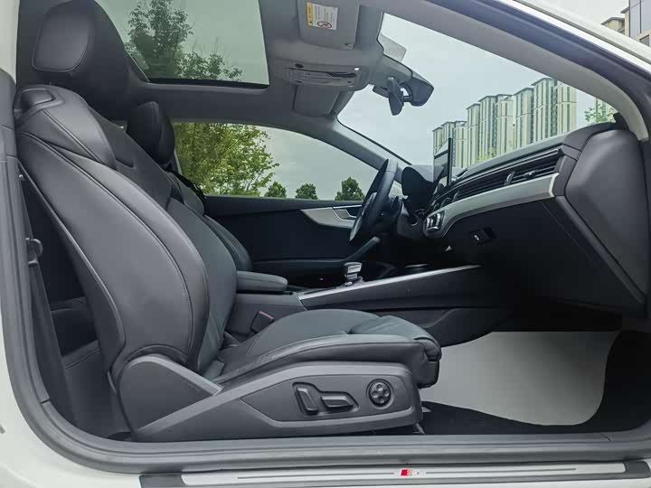 Audi A5 2023 Coupe 40 TFSI — фото 10