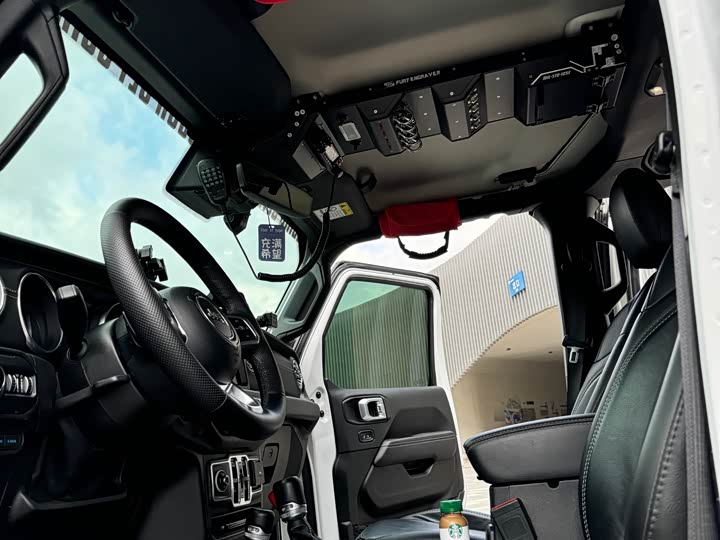 Jeep Wrangler 4xe — фото 6