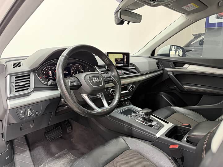 Audi Q5L 2018 40 TFSI VI — фото 6