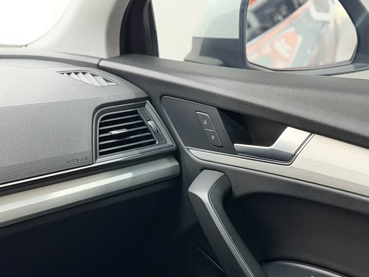 Audi Q5L 2018 40 TFSI VI — фото 13