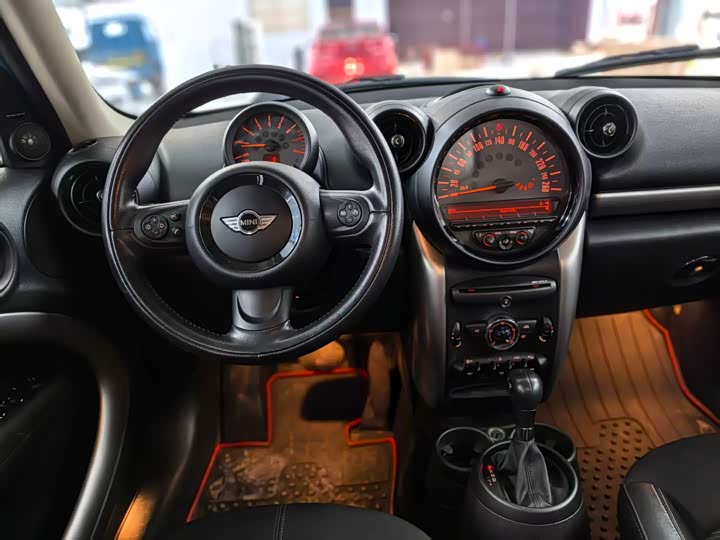 MINI Countryman — фото 11