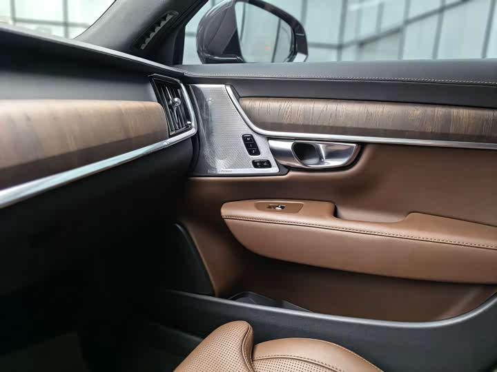 Volvo S90 2023 B 5 — фото 13