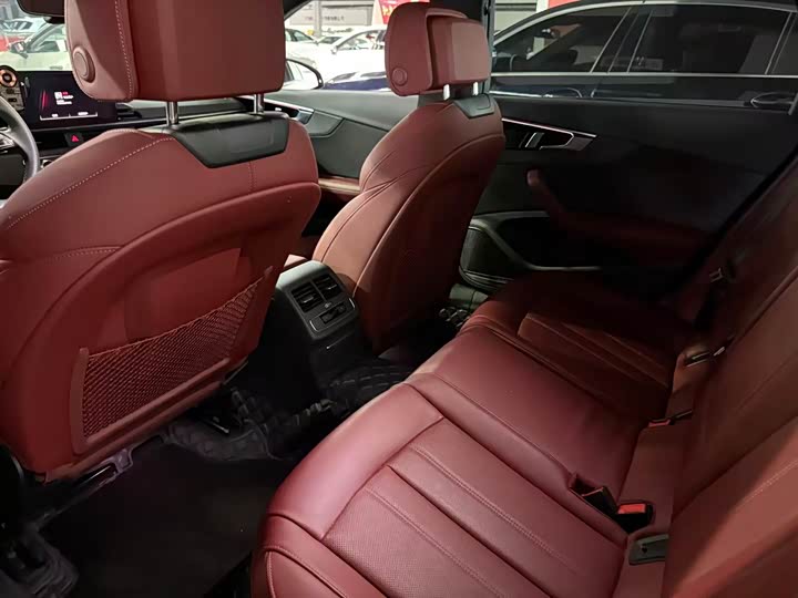 Audi A4L 40 TFSI стиль-динамик — фото 13