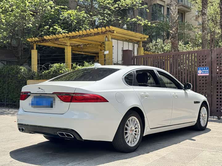 Jaguar XFL 2018 XFL 2.0 T 200 PS — фото 9
