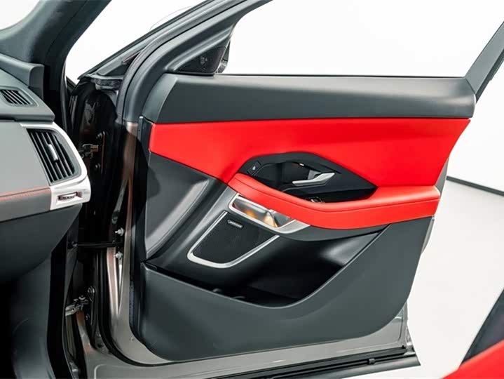 Jaguar E-PACE 2024 R-DYNAMIC S — фото 13