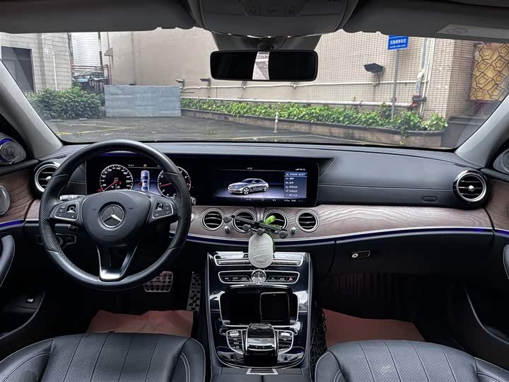 Mercedes-Benz E-Class 2016 E 300 L — фото 12