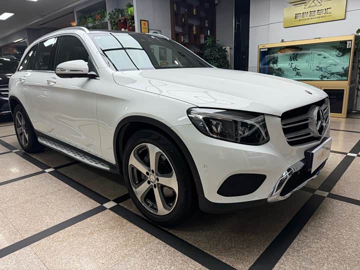 Mercedes-Benz GLC 2016 GLC 300 4 MATIC — фото 3