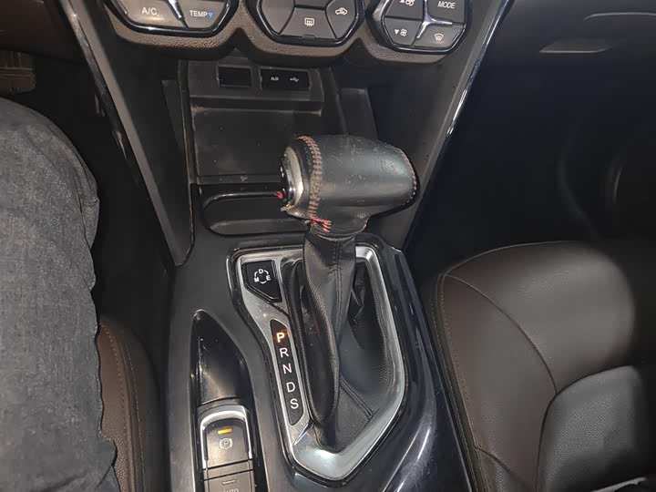 Trumpchi GS4 2017 235 T AT 2 WD — фото 12