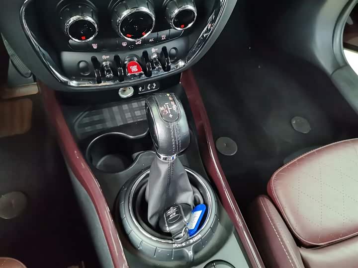 MINI Clubman — фото 6